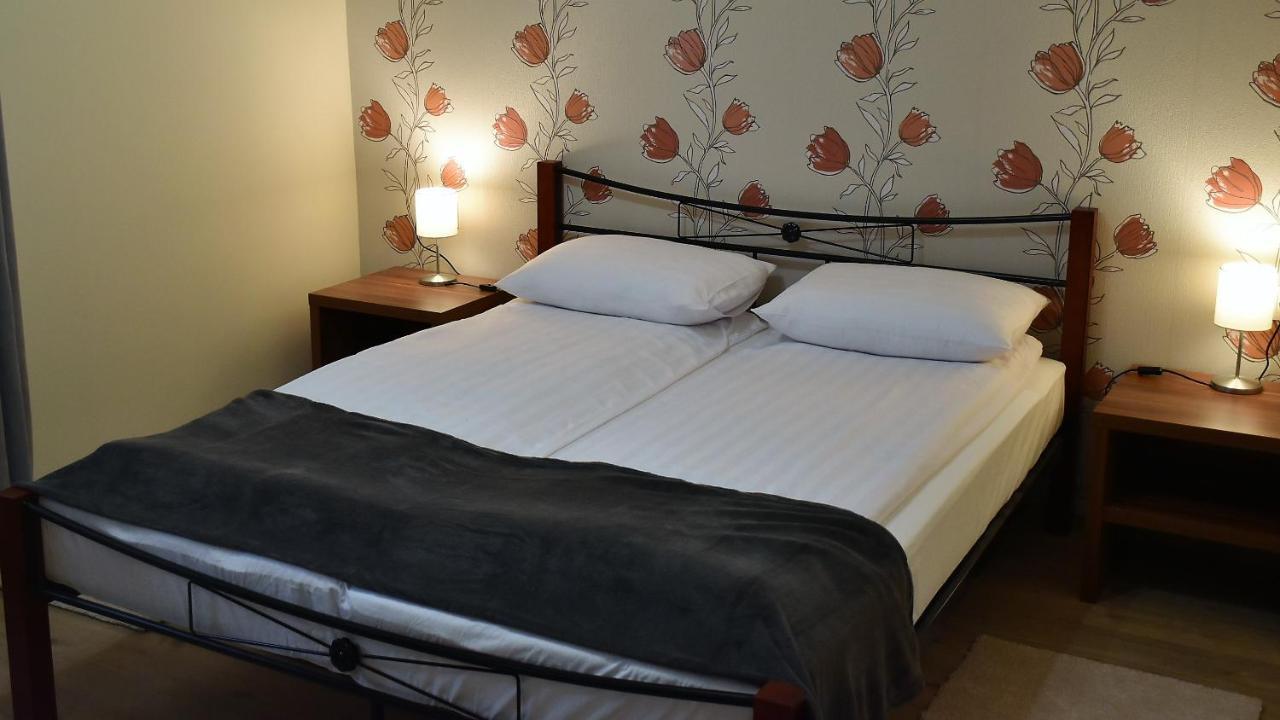 La Mia Casa Vendeghaz Hotell Kaposvár Exteriör bild