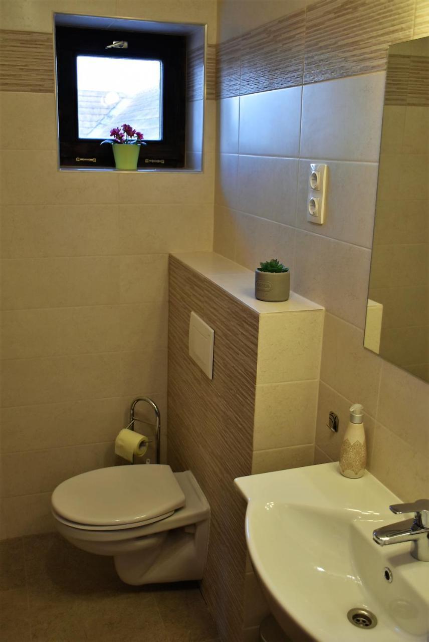 La Mia Casa Vendeghaz Hotell Kaposvár Exteriör bild